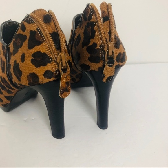 Banana‎ republic calf hair  leopard print 7… - Picture 4 of 10